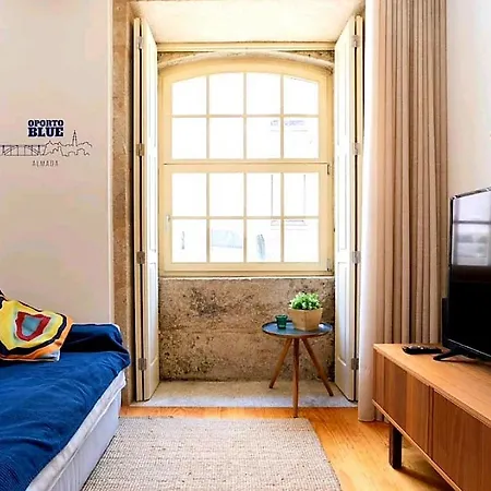 Blue Almada Apartment *