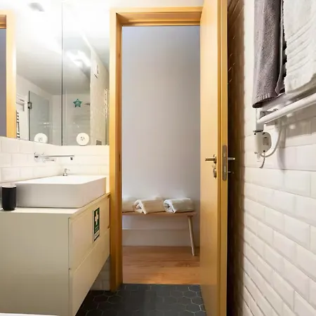 Blue Almada - Deluxe Citycenter Flat